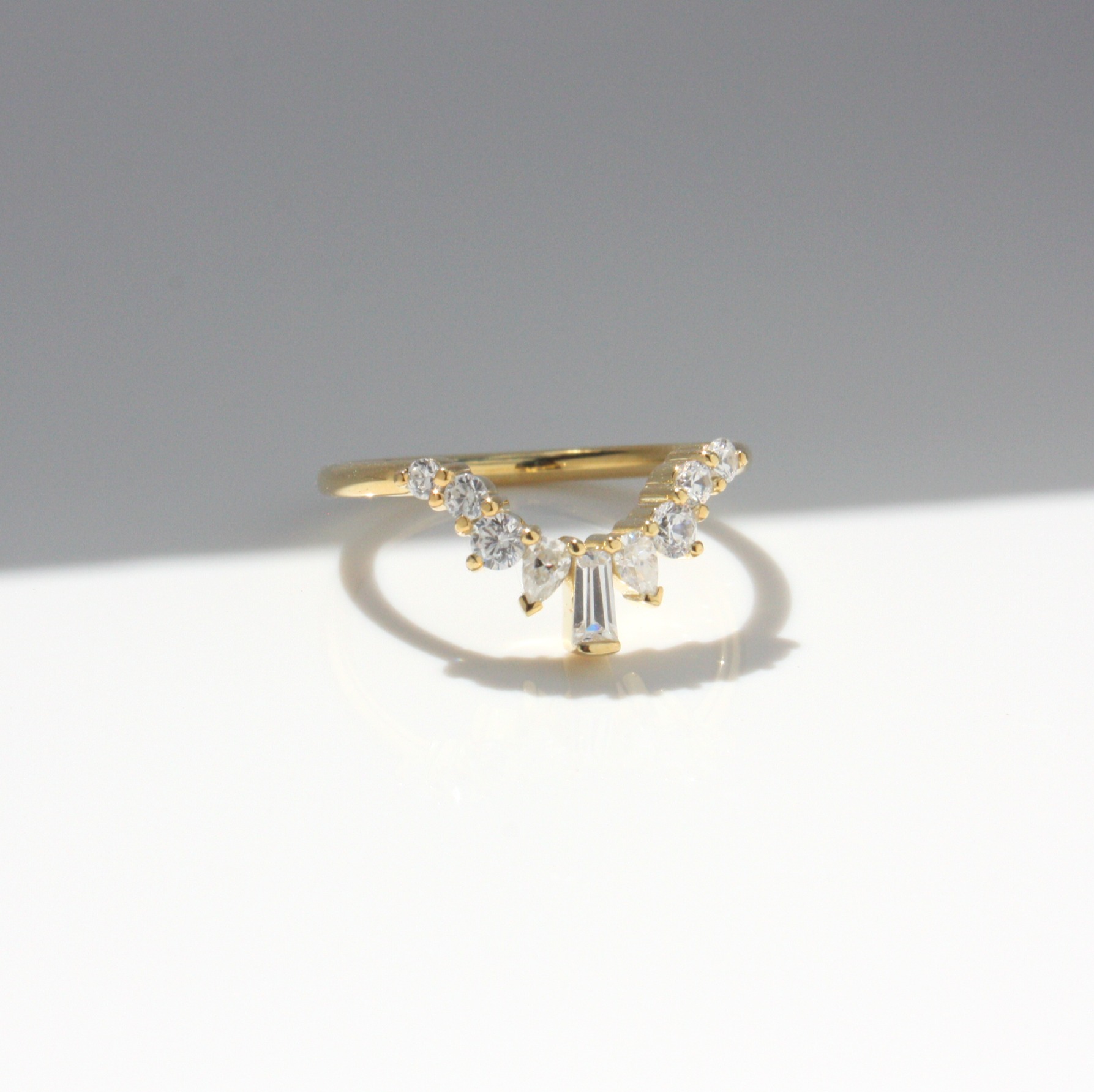 The Diamond Crown Ring