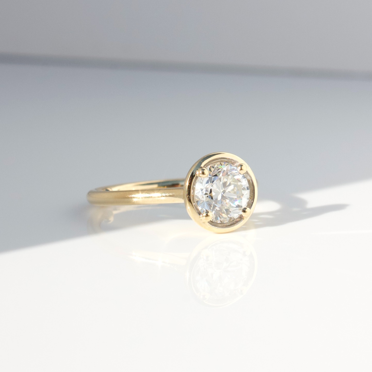 Round Brilliant Cut Tube Set Solitaire Diamond Ring, diamond ring, diamond engagement ring, engagement ring, round diamond, danielle camera jewellery