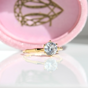 Laboratory-Grown Diamond Sander Solitaire Ring, Round